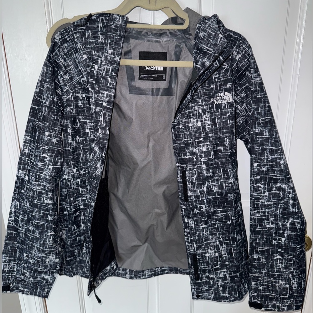 The North Face Women's Novelty Venture Full Zip Hooded Waterproof Rain Jacket